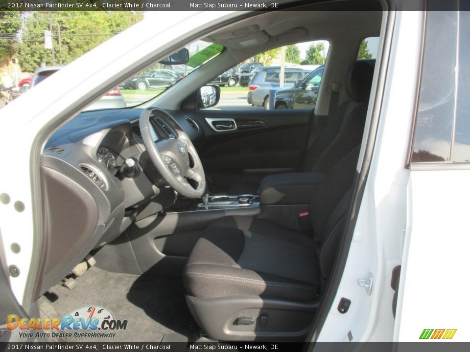 2017 Nissan Pathfinder SV 4x4 Glacier White / Charcoal Photo #13