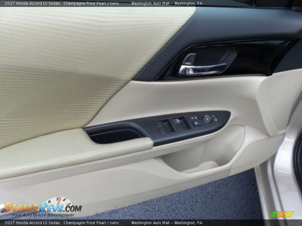 2017 Honda Accord LX Sedan Champagne Frost Pearl / Ivory Photo #13