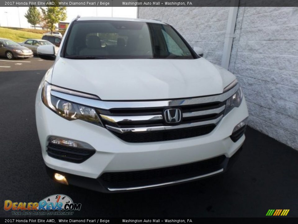 2017 Honda Pilot Elite AWD White Diamond Pearl / Beige Photo #4