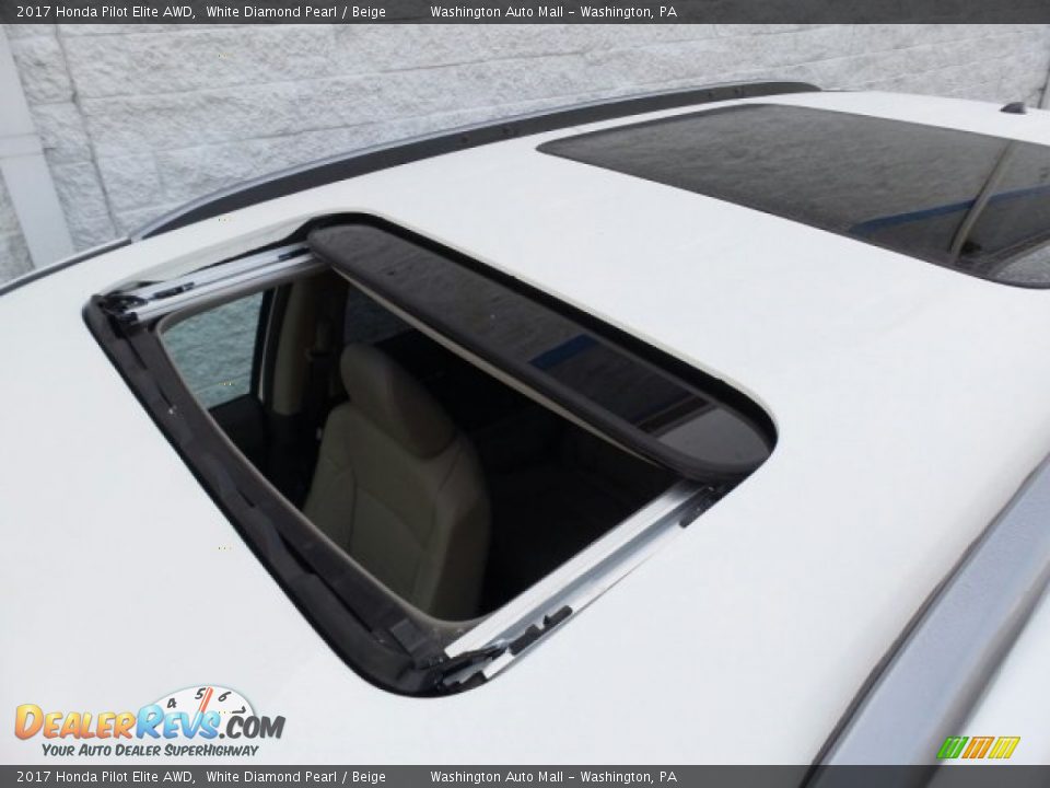 2017 Honda Pilot Elite AWD White Diamond Pearl / Beige Photo #36