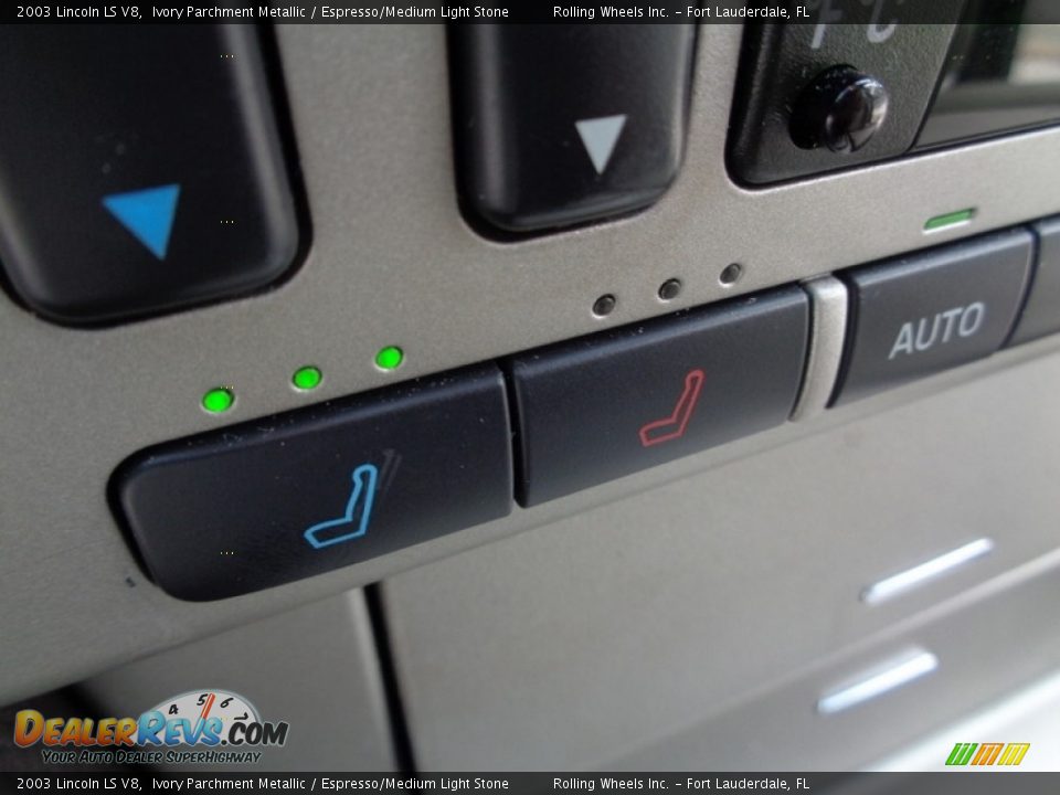 2003 Lincoln LS V8 Ivory Parchment Metallic / Espresso/Medium Light Stone Photo #2