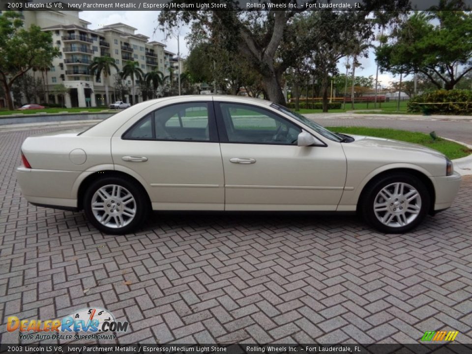 2003 Lincoln LS V8 Ivory Parchment Metallic / Espresso/Medium Light Stone Photo #3