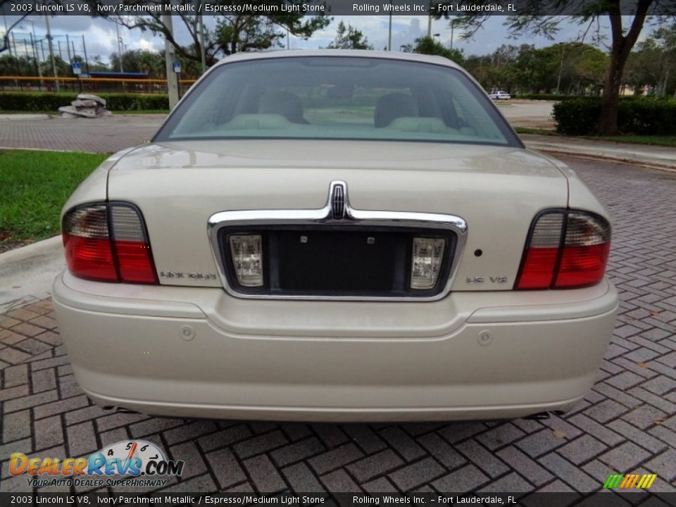 2003 Lincoln LS V8 Ivory Parchment Metallic / Espresso/Medium Light Stone Photo #8