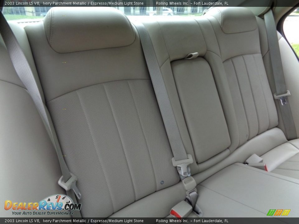 2003 Lincoln LS V8 Ivory Parchment Metallic / Espresso/Medium Light Stone Photo #9