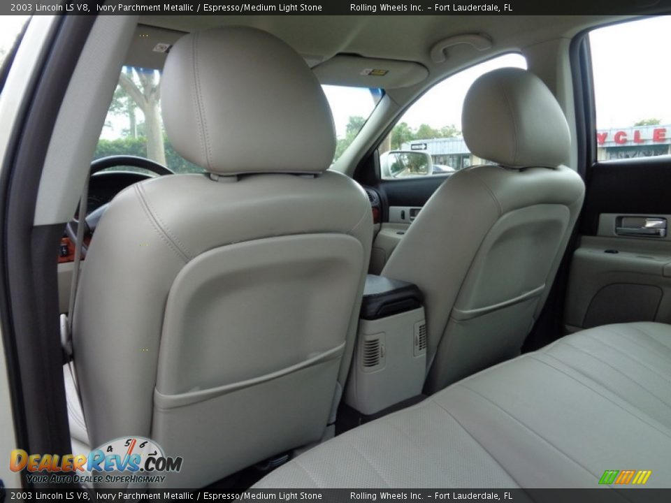 2003 Lincoln LS V8 Ivory Parchment Metallic / Espresso/Medium Light Stone Photo #11