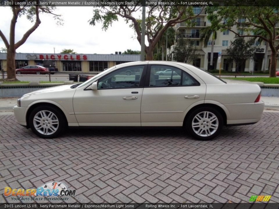 2003 Lincoln LS V8 Ivory Parchment Metallic / Espresso/Medium Light Stone Photo #12