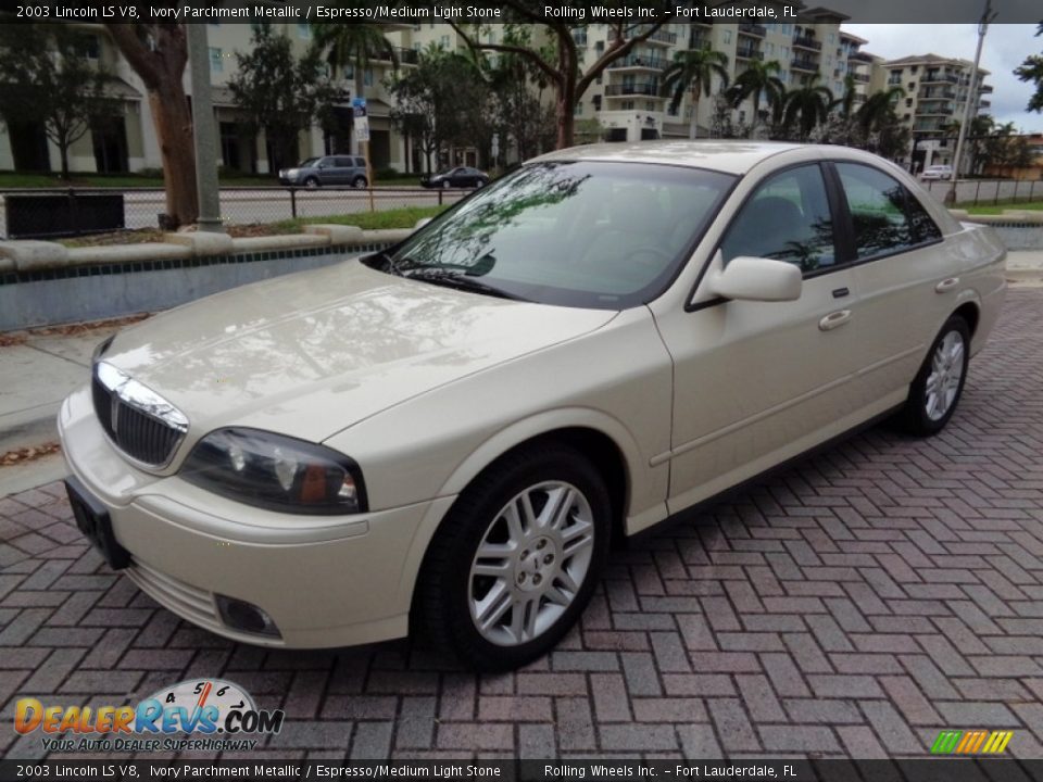 2003 Lincoln LS V8 Ivory Parchment Metallic / Espresso/Medium Light Stone Photo #14