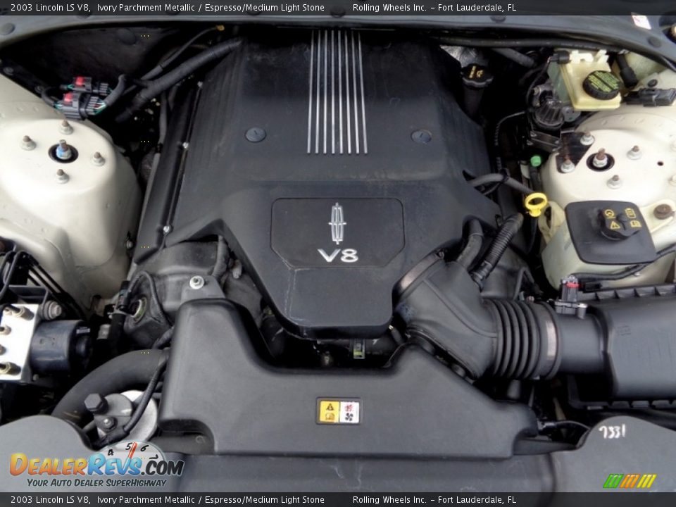 2003 Lincoln LS V8 Ivory Parchment Metallic / Espresso/Medium Light Stone Photo #24