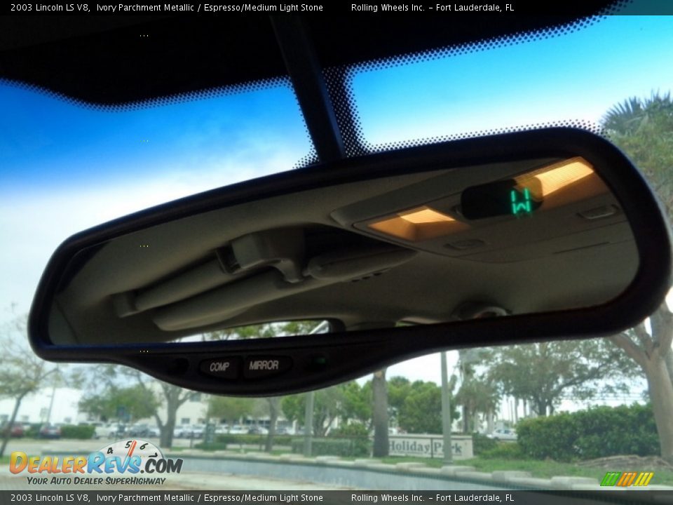 2003 Lincoln LS V8 Ivory Parchment Metallic / Espresso/Medium Light Stone Photo #26