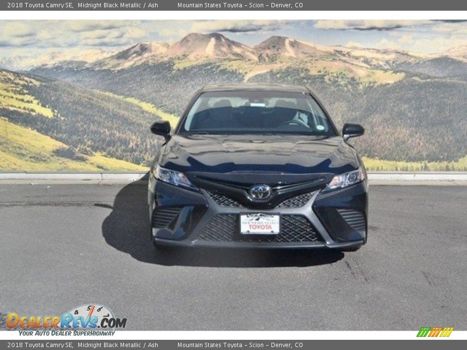 2018 Toyota Camry SE Midnight Black Metallic / Ash Photo #2