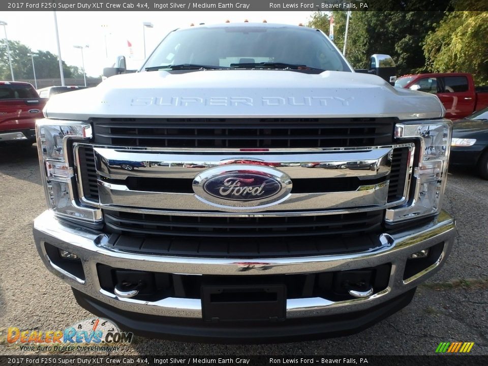 2017 Ford F250 Super Duty XLT Crew Cab 4x4 Ingot Silver / Medium Earth Gray Photo #7