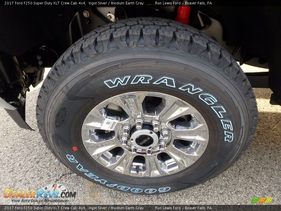 2017 Ford F250 Super Duty XLT Crew Cab 4x4 Ingot Silver / Medium Earth Gray Photo #9