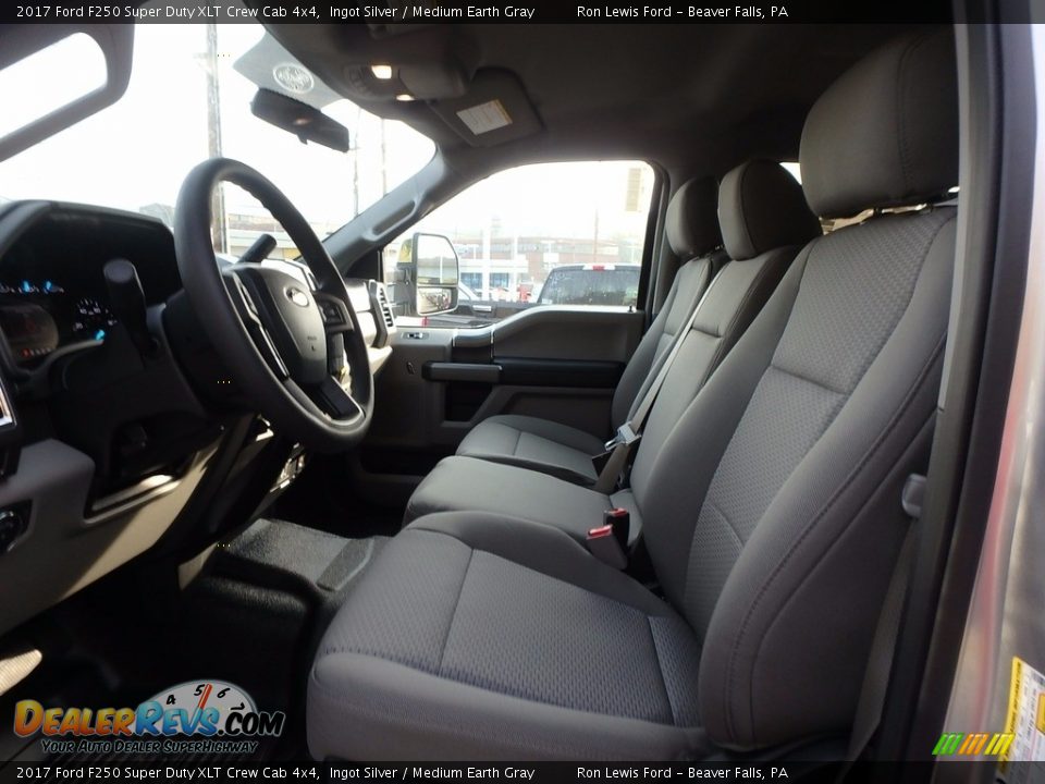 2017 Ford F250 Super Duty XLT Crew Cab 4x4 Ingot Silver / Medium Earth Gray Photo #10