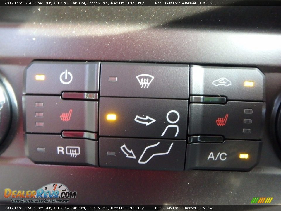 2017 Ford F250 Super Duty XLT Crew Cab 4x4 Ingot Silver / Medium Earth Gray Photo #19