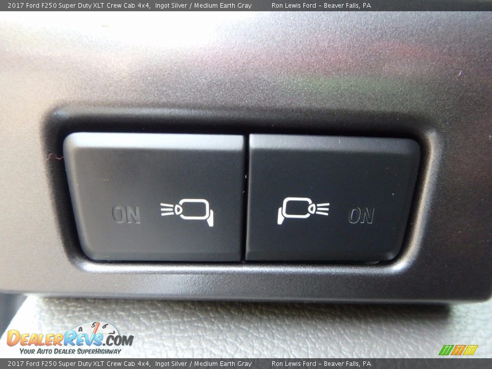 2017 Ford F250 Super Duty XLT Crew Cab 4x4 Ingot Silver / Medium Earth Gray Photo #20