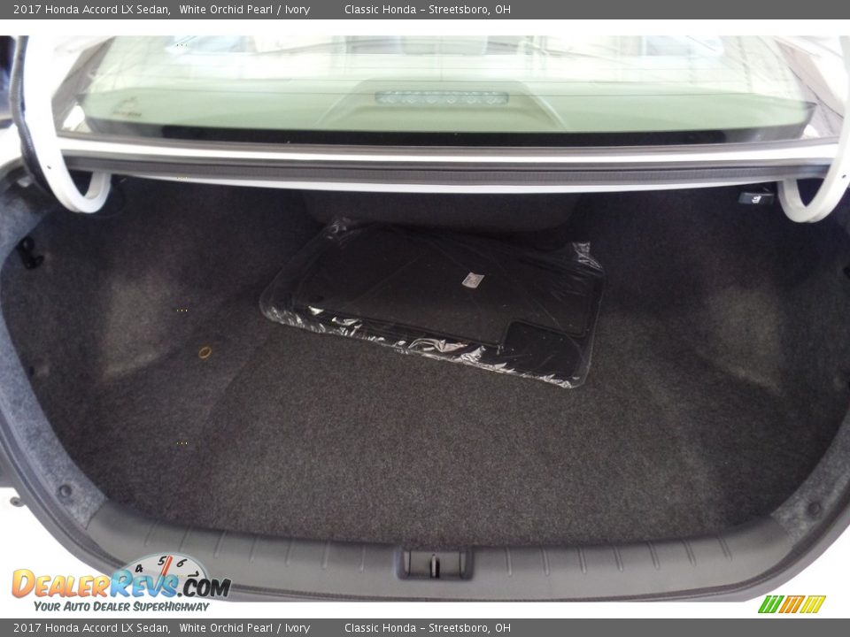 2017 Honda Accord LX Sedan White Orchid Pearl / Ivory Photo #14