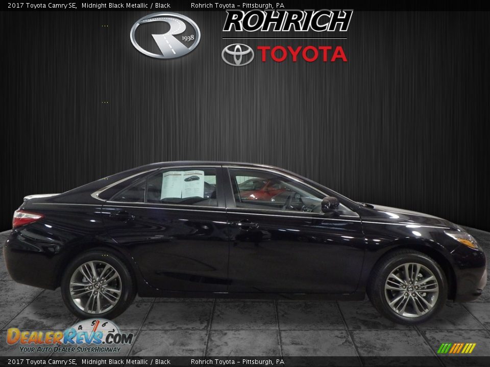 2017 Toyota Camry SE Midnight Black Metallic / Black Photo #2