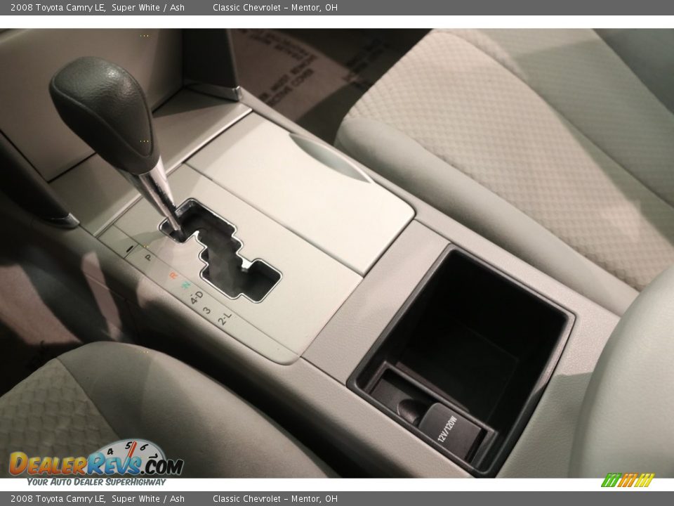 2008 Toyota Camry LE Super White / Ash Photo #11