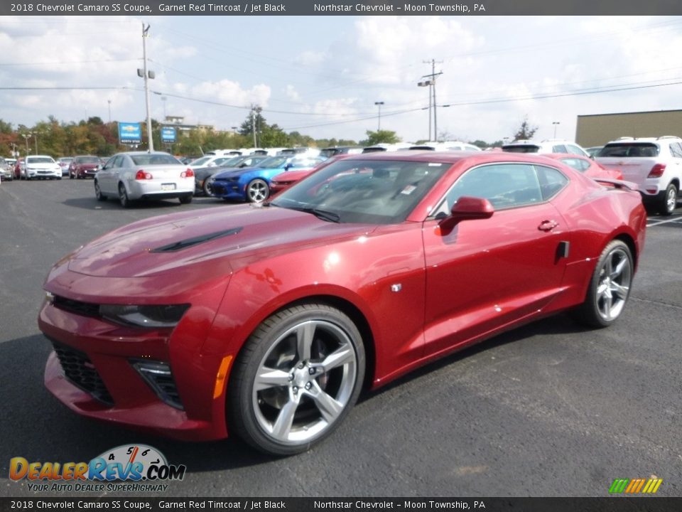 Front 3/4 View of 2018 Chevrolet Camaro SS Coupe Photo #1