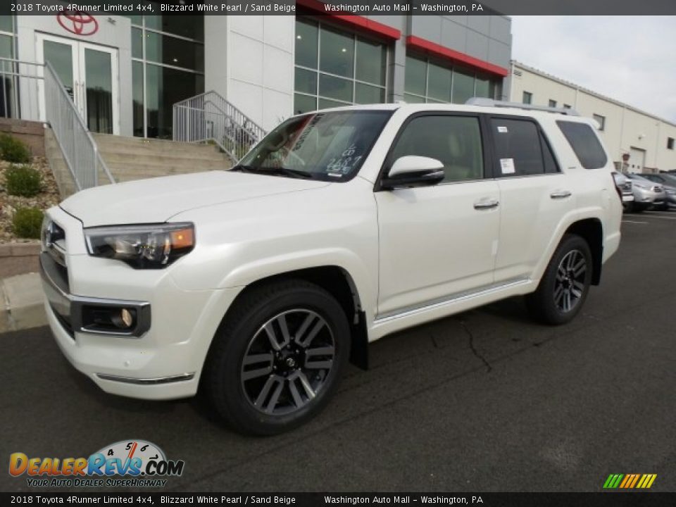 Front 3/4 View of 2018 Toyota 4Runner Limited 4x4 Photo #5