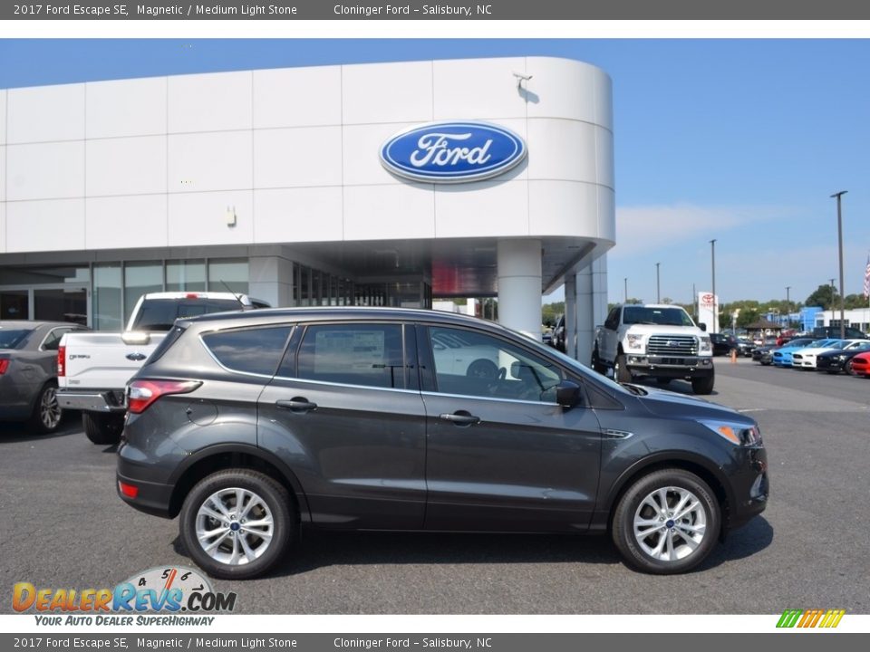 2017 Ford Escape SE Magnetic / Medium Light Stone Photo #2