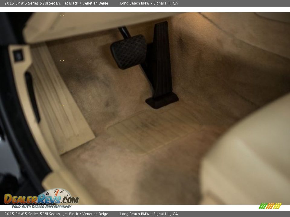 2015 BMW 5 Series 528i Sedan Jet Black / Venetian Beige Photo #17