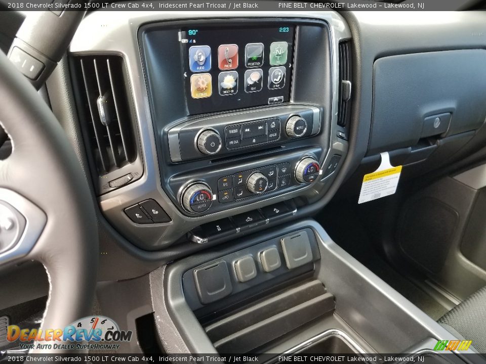 2018 Chevrolet Silverado 1500 LT Crew Cab 4x4 Iridescent Pearl Tricoat / Jet Black Photo #10