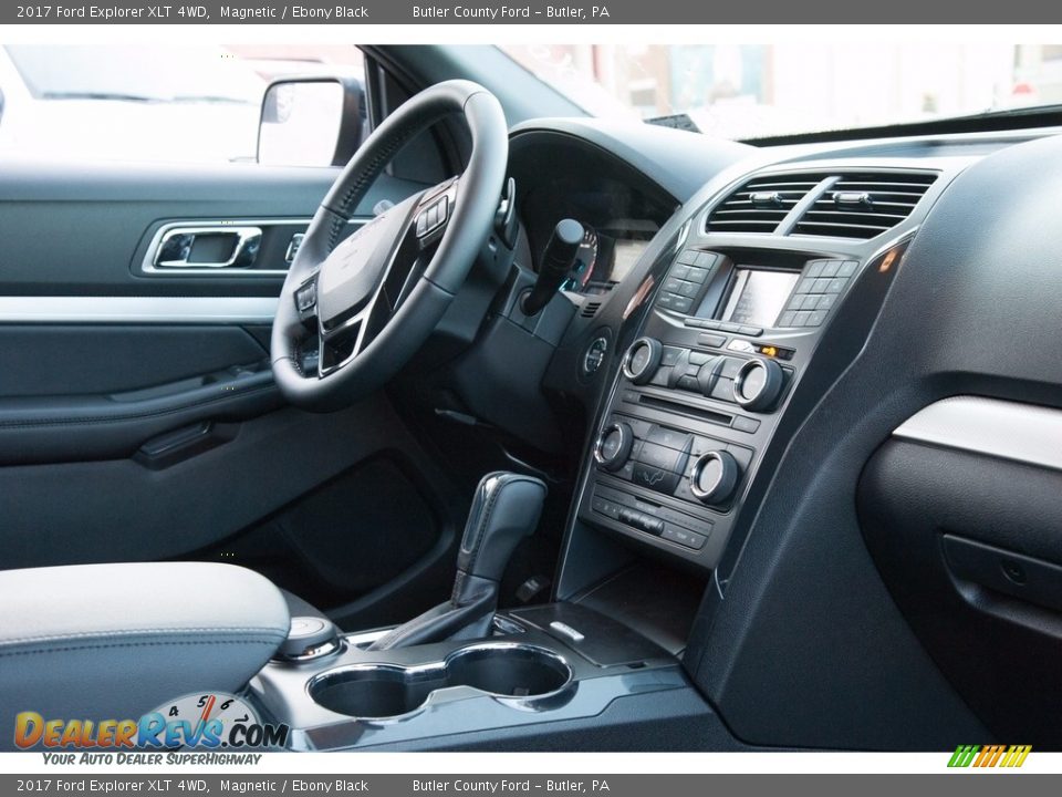 2017 Ford Explorer XLT 4WD Magnetic / Ebony Black Photo #10