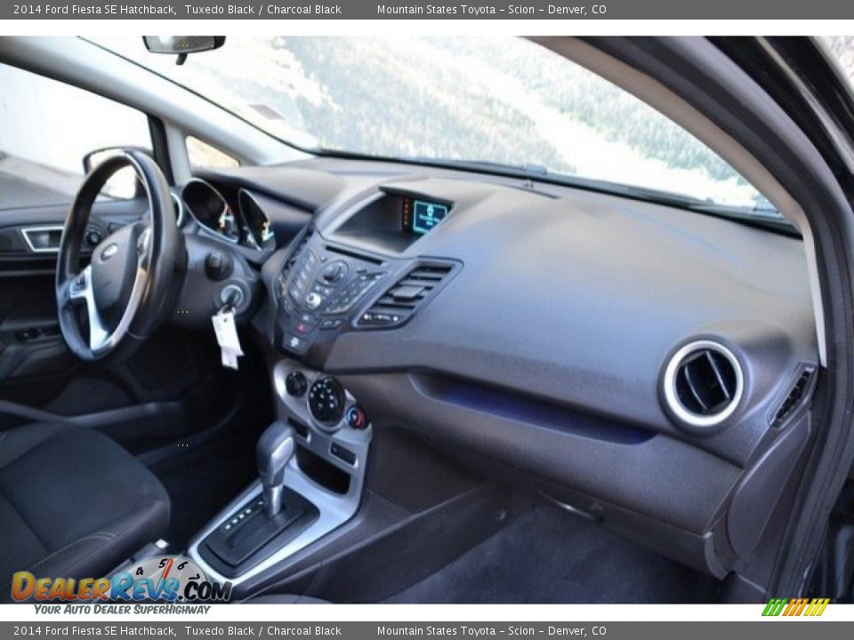 2014 Ford Fiesta SE Hatchback Tuxedo Black / Charcoal Black Photo #16