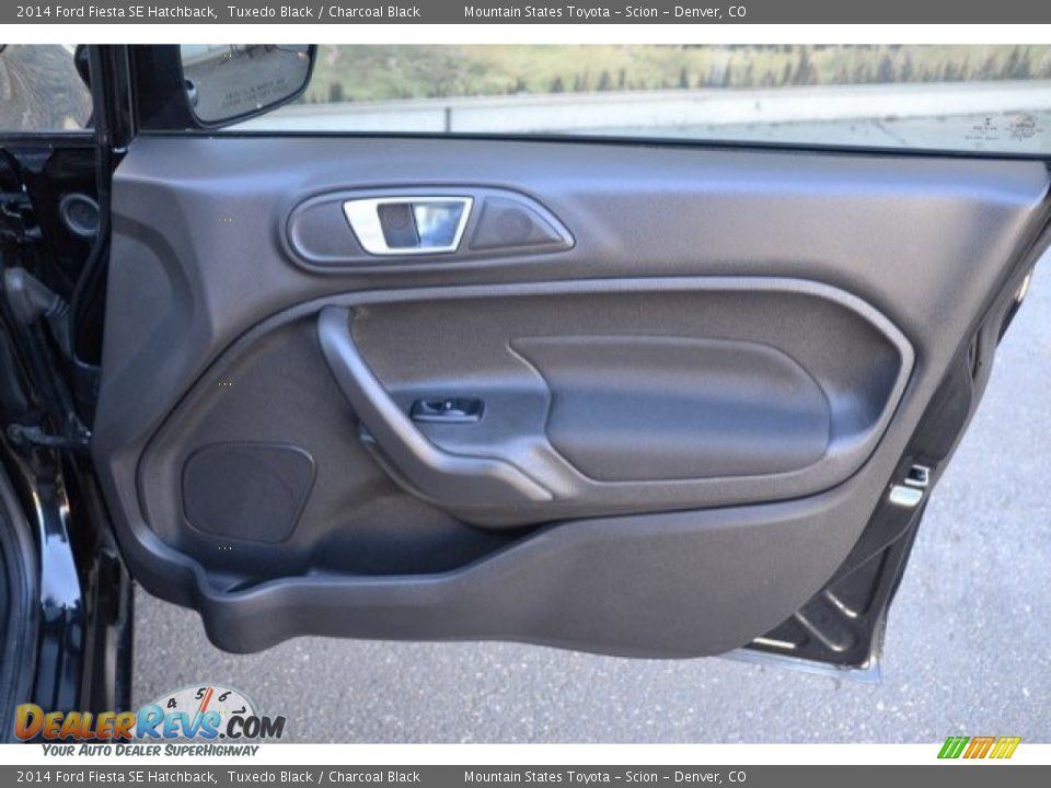 2014 Ford Fiesta SE Hatchback Tuxedo Black / Charcoal Black Photo #25