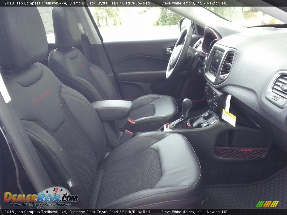 2018 Jeep Compass Trailhawk 4x4 Diamond Black Crystal Pearl / Black/Ruby Red Photo #14