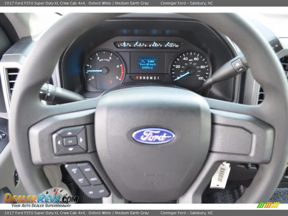 2017 Ford F350 Super Duty XL Crew Cab 4x4 Oxford White / Medium Earth Gray Photo #14