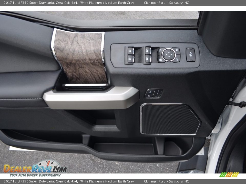 2017 Ford F350 Super Duty Lariat Crew Cab 4x4 White Platinum / Medium Earth Gray Photo #7