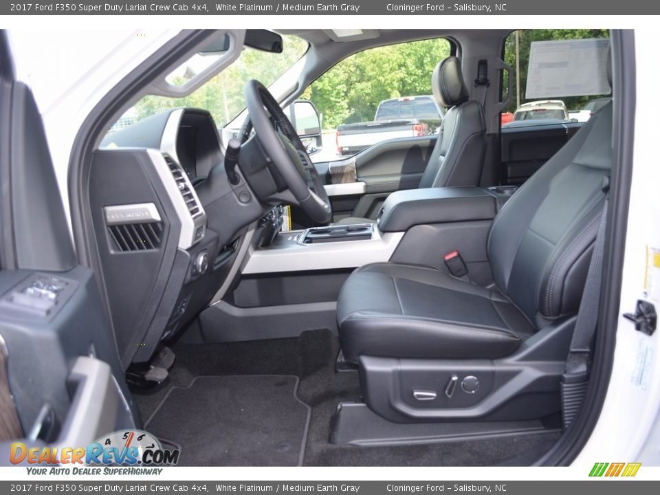 2017 Ford F350 Super Duty Lariat Crew Cab 4x4 White Platinum / Medium Earth Gray Photo #8