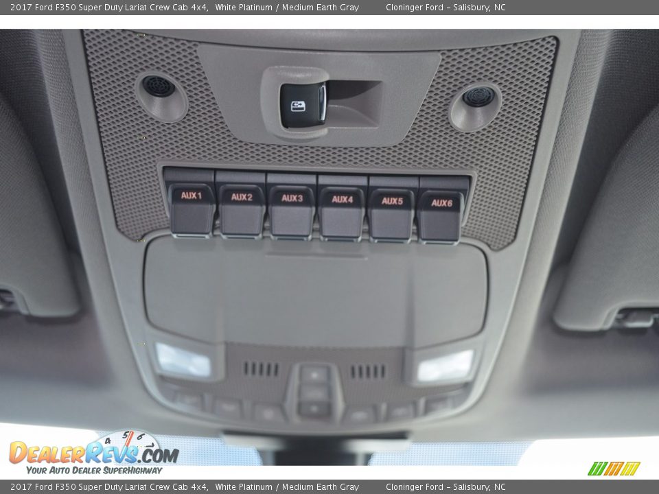 2017 Ford F350 Super Duty Lariat Crew Cab 4x4 White Platinum / Medium Earth Gray Photo #21