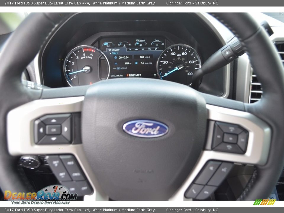 2017 Ford F350 Super Duty Lariat Crew Cab 4x4 White Platinum / Medium Earth Gray Photo #22