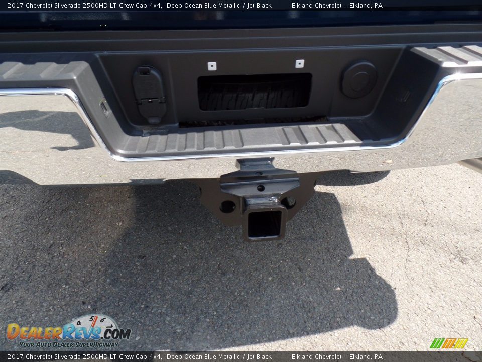 2017 Chevrolet Silverado 2500HD LT Crew Cab 4x4 Deep Ocean Blue Metallic / Jet Black Photo #10