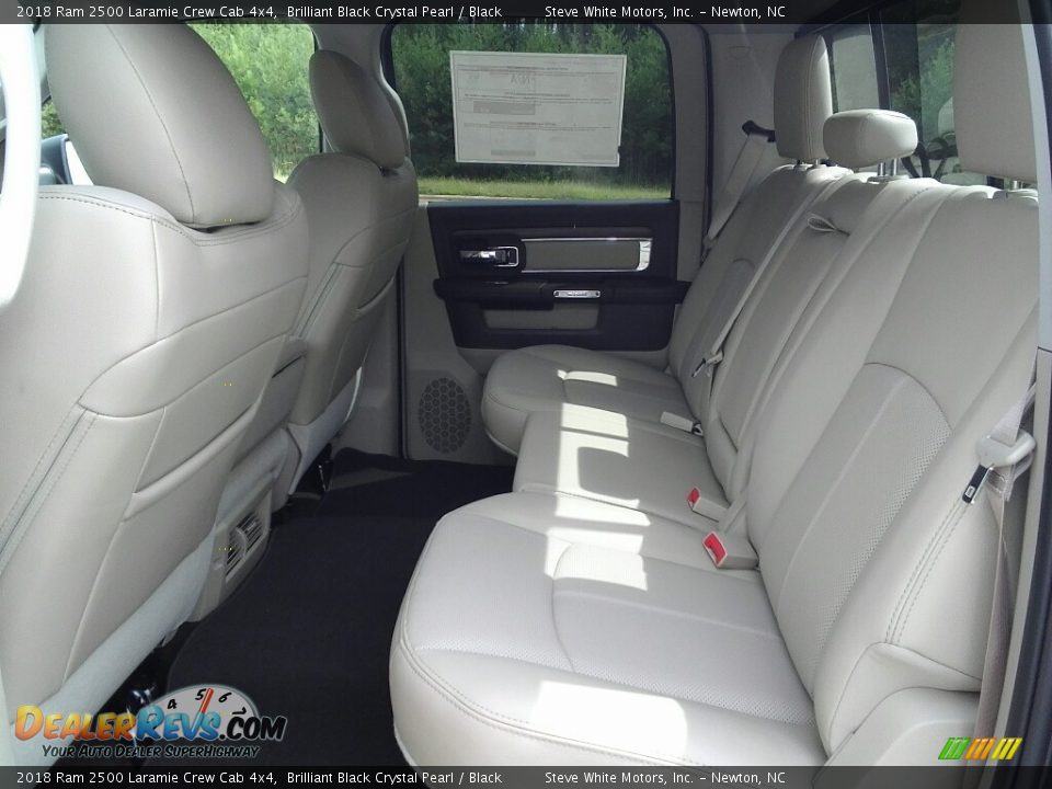 2018 Ram 2500 Laramie Crew Cab 4x4 Brilliant Black Crystal Pearl / Black Photo #10