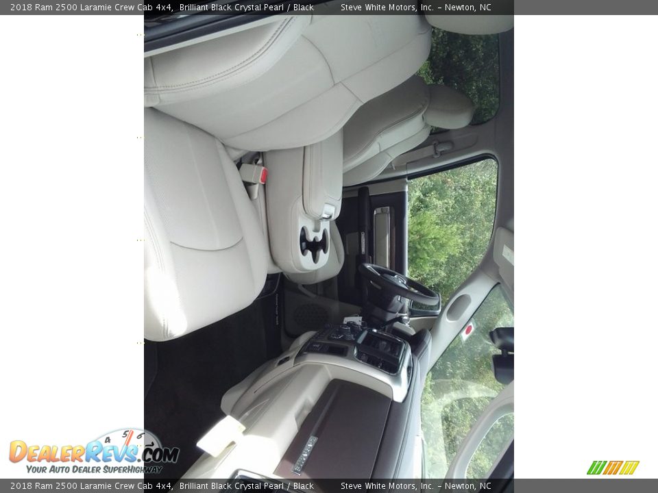 2018 Ram 2500 Laramie Crew Cab 4x4 Brilliant Black Crystal Pearl / Black Photo #13