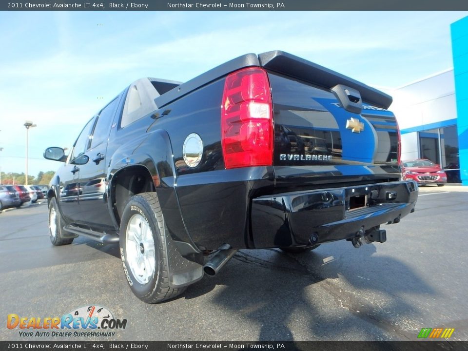 2011 Chevrolet Avalanche LT 4x4 Black / Ebony Photo #5