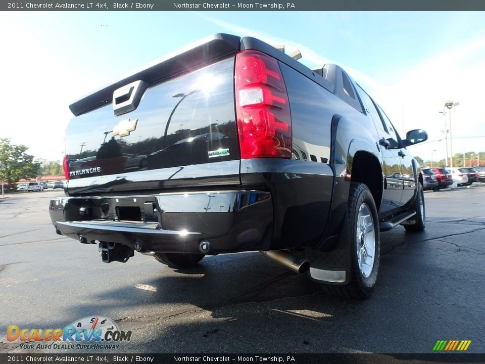 2011 Chevrolet Avalanche LT 4x4 Black / Ebony Photo #8