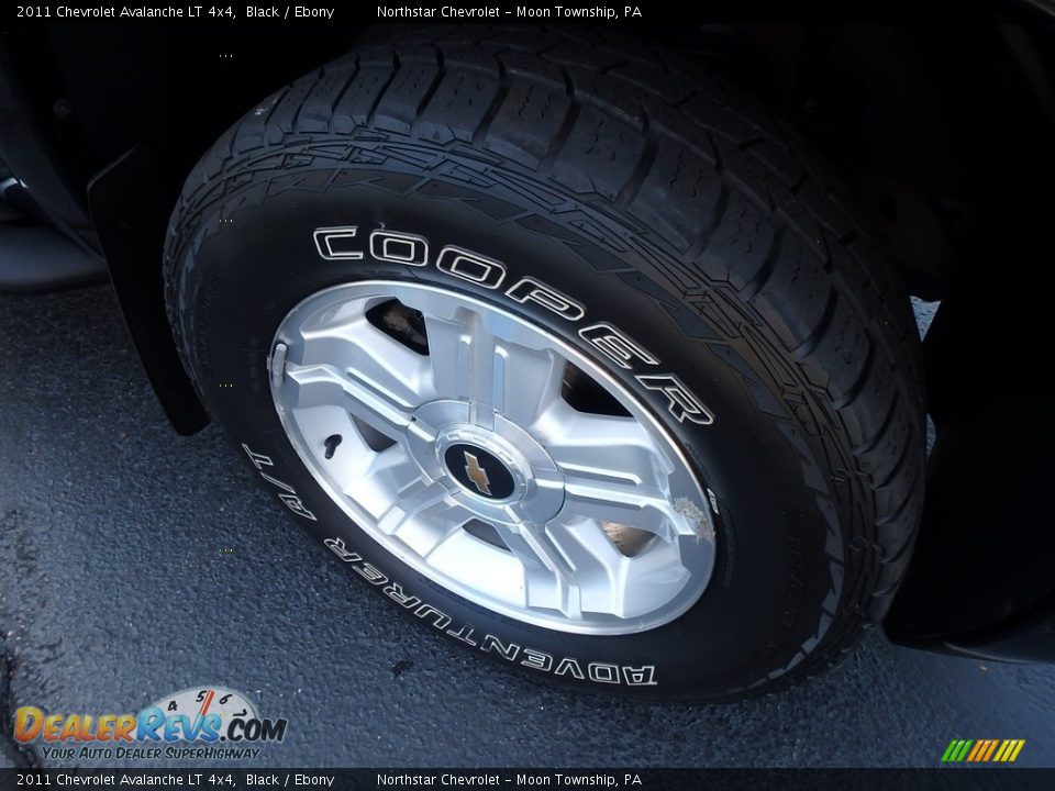 2011 Chevrolet Avalanche LT 4x4 Black / Ebony Photo #13