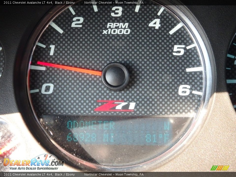 2011 Chevrolet Avalanche LT 4x4 Black / Ebony Photo #29