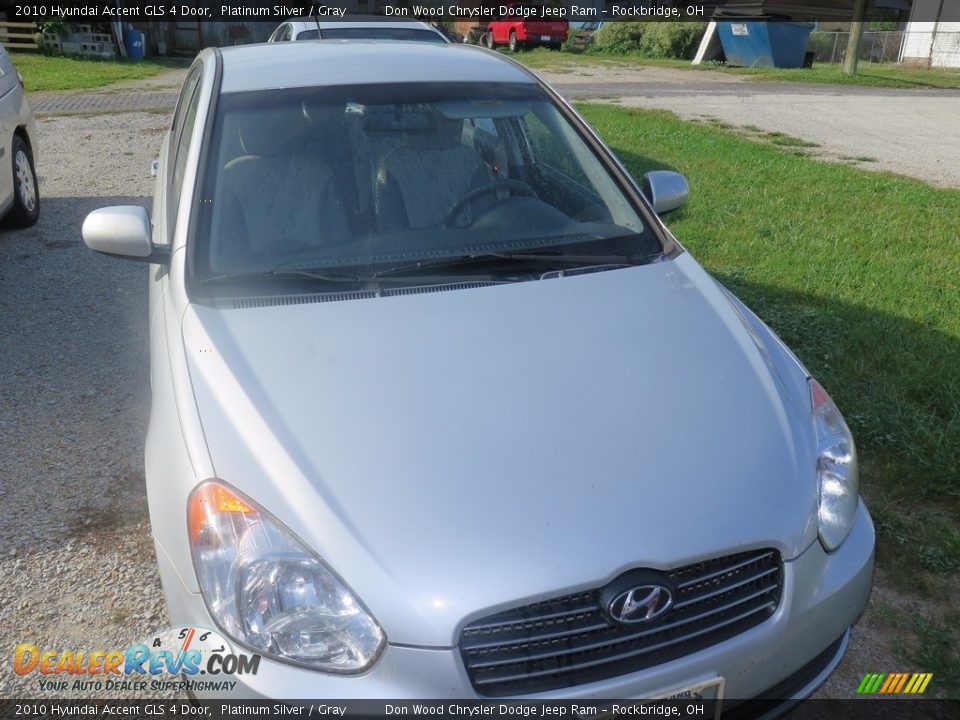 2010 Hyundai Accent GLS 4 Door Platinum Silver / Gray Photo #2