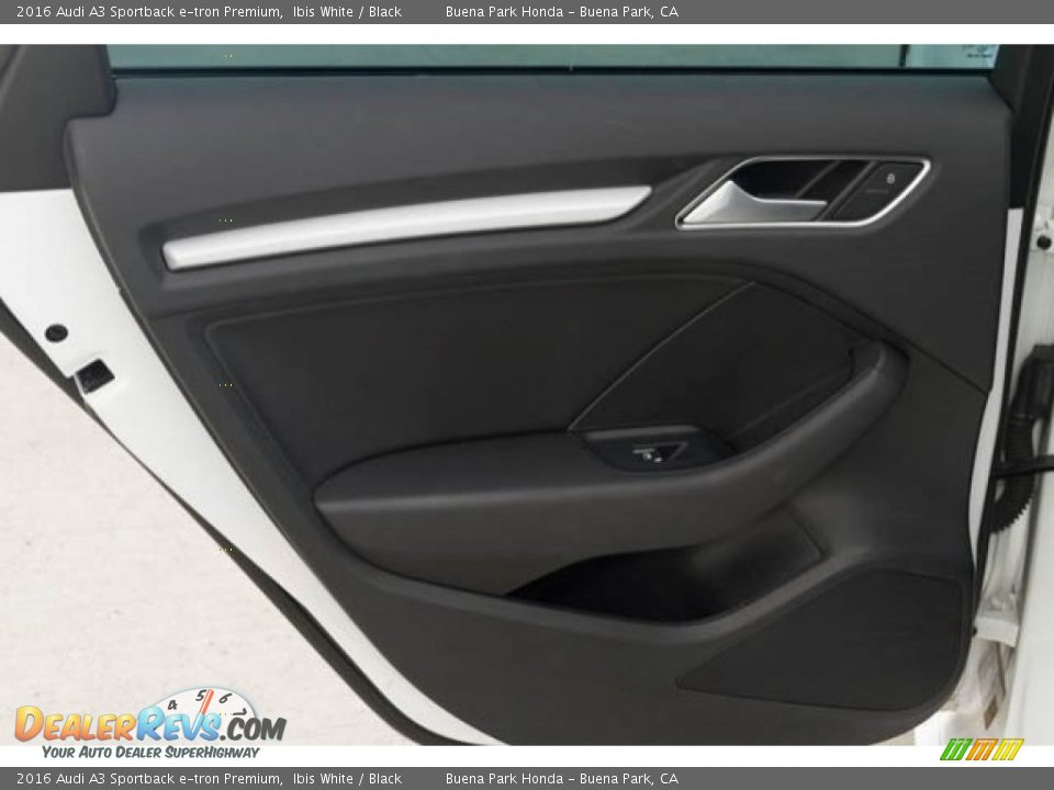 Door Panel of 2016 Audi A3 Sportback e-tron Premium Photo #24