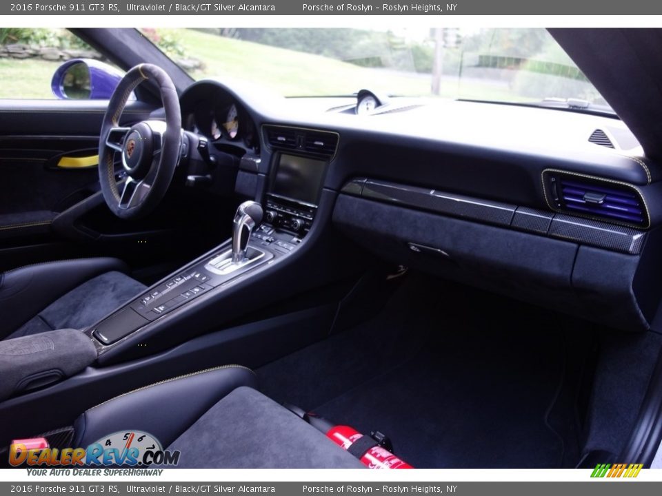 Dashboard of 2016 Porsche 911 GT3 RS Photo #21