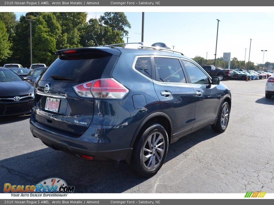 2016 Nissan Rogue S AWD Arctic Blue Metallic / Almond Photo #3