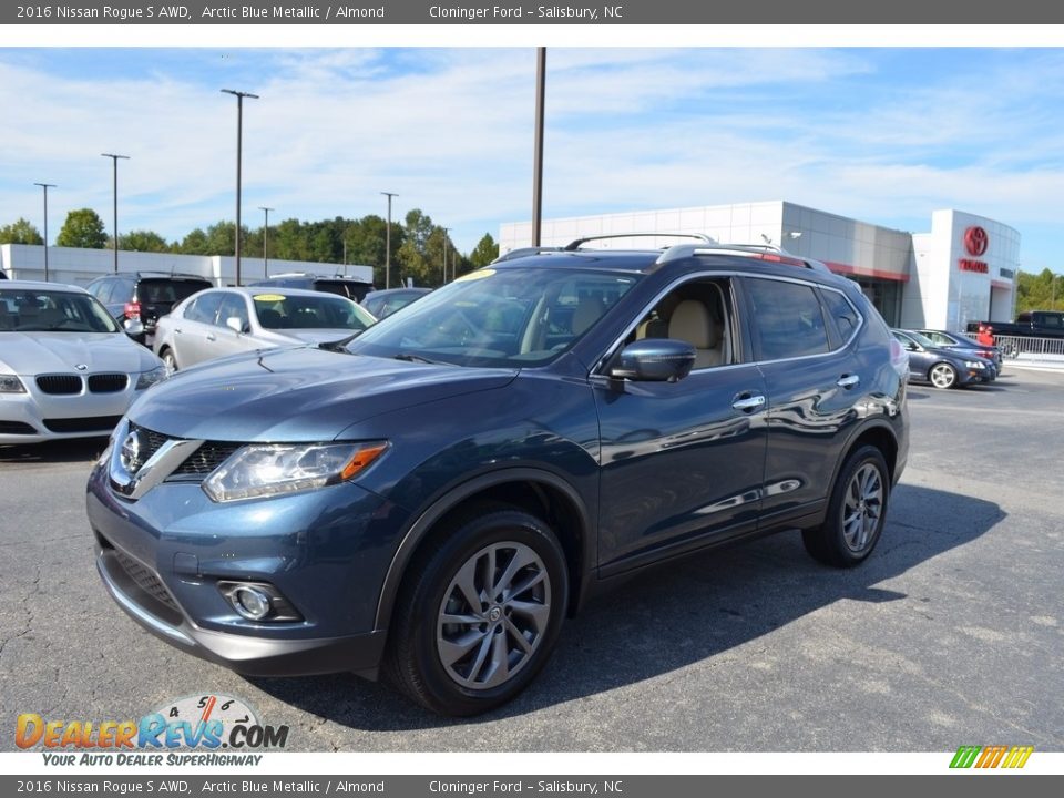 2016 Nissan Rogue S AWD Arctic Blue Metallic / Almond Photo #7