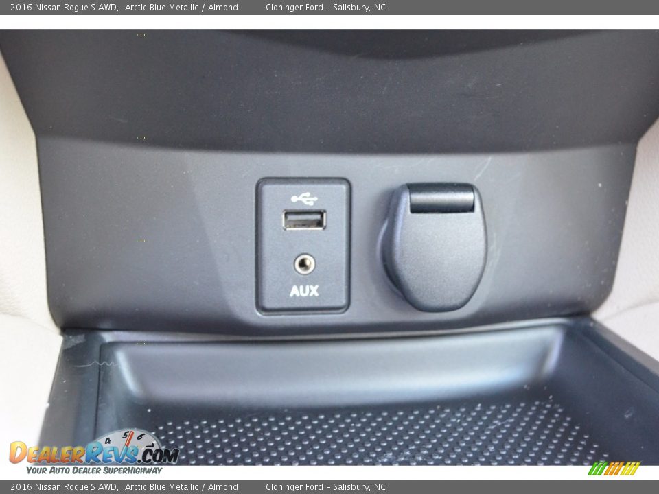 2016 Nissan Rogue S AWD Arctic Blue Metallic / Almond Photo #21