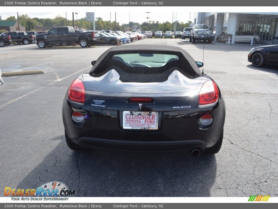 2006 Pontiac Solstice Roadster Mysterious Black / Ebony Photo #4
